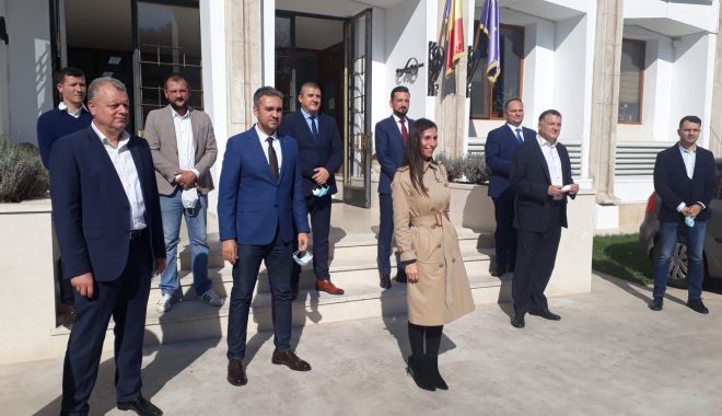 Liberalii din Constanța au depus listele pentru alegerile parlamentare - pnl2-1603272464.jpg