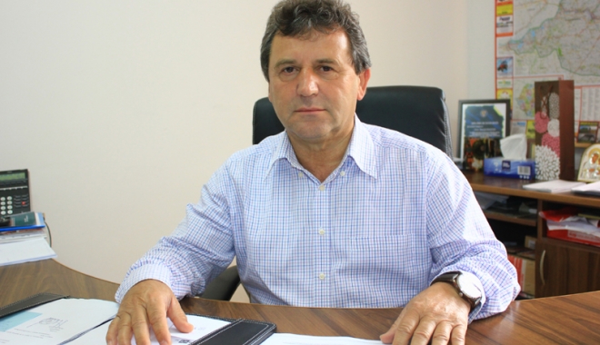 Primarul Gheorghe Moldovan, reconfirmat în funcția de președinte al PNL Albești - pnlalbestigheorghemoldovan4-1491322174.jpg