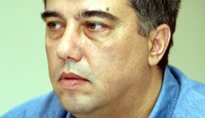 Deputatul Victor Manea a inițiat o campanie de ecologizare în Portul Turistic Mangalia - pnlconfhotelibisvictormanea10-1373202612.jpg