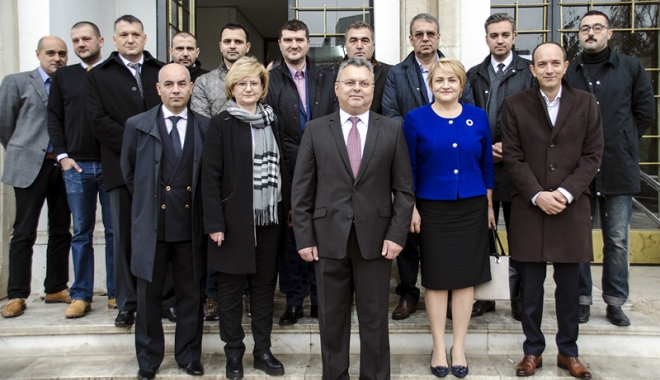 PNL Constanța a depus dosarele de candidaturi la BEJ - pnldepunerecandidaturi-1477588629.jpg
