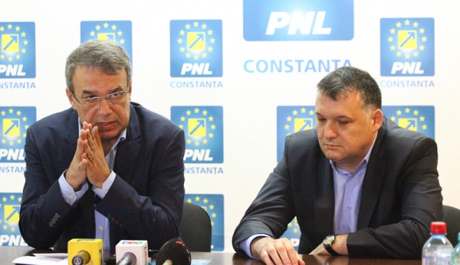 Liberalii Vergil Chițac și Bogdan Huțucă vor să inițieze legi în domeniul maritim și fiscal - pnlhutucasichitac-1478883965.jpg
