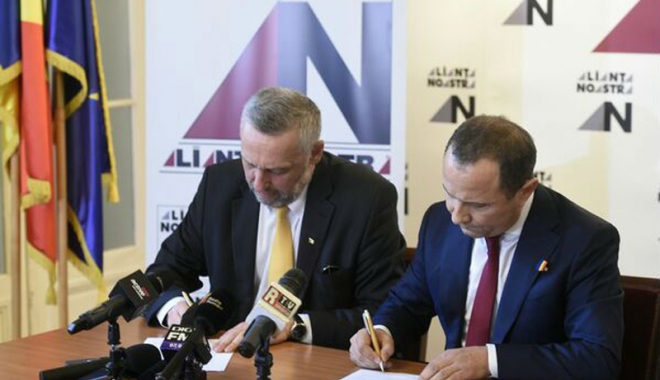 PNȚCD se aliază pentru alegerile parlamentare  cu Alianța Noastră România - pntcdpavelescusimunteanu-1471361502.jpg