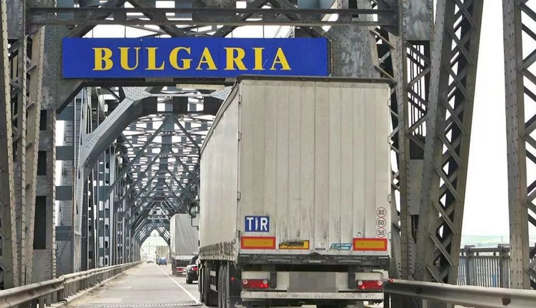 Efectul neașteptat al aderării la Schengen: grecii iau cu asalt România și Bulgaria - pod-bulgaria-1739535212.jpg