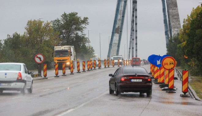 Podul de la Agigea, restricții drastice de circulație. Cum vor trece microbuzele și autocarele  cu navetiști - podagigea11-1380556003.jpg