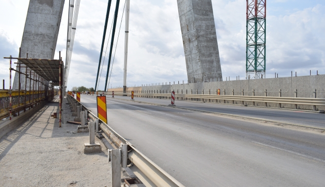Directorul CNADNR a aflat cum se lucrează la Podul Agigea. Homor: Ritmul este mult prea lent - podagigea2-1475568961.jpg