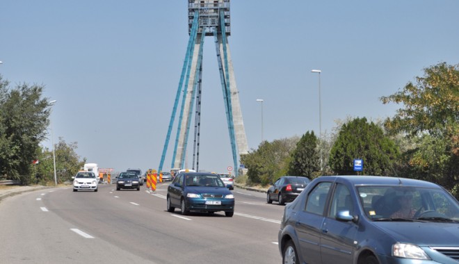 Podul Agigea, închis și sâmbătă - podagigea69-1348855156.jpg