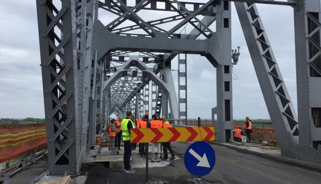 Circulaţia pe Podul Giurgiu-Ruse se desfăşoară pe o singură bandă, până pe 22 decembrie