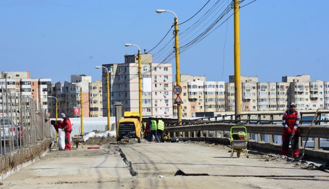 Podul de la Butelii, în lucru. Se toarnă noul strat de beton - poduldelabutelii-1553344786.jpg