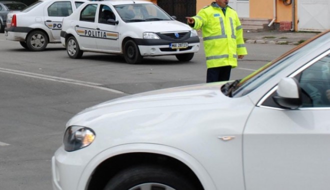 După gratii după ce a fost prins, de două ori, în aceeași zi, conducând fără permis - pol-1357822359.jpg