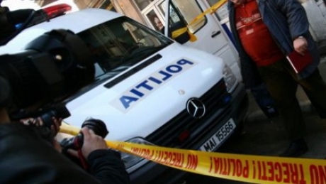 Dezvăluiri șocante în cazul morții afaceristului din Bacău: sufocat cu perna și lovit cu bâtele - polghidulbacauluiro44243000-1313134760.jpg
