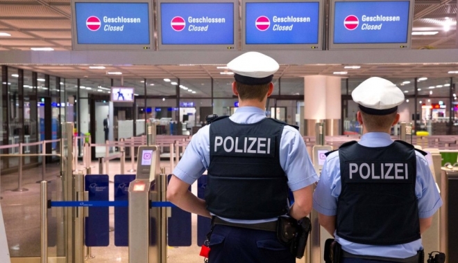 Român bănuit că pregătea un atac terorist în Germania, arestat - policeairport-1486127635.jpg