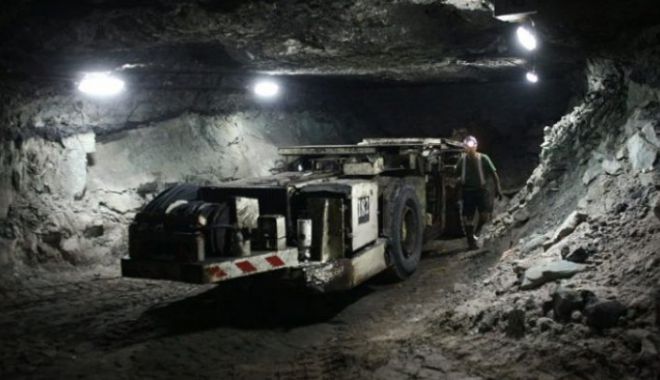 Doi dintre minerii dați dispăruți, după ce s-a surpat pământul, au fost găsiți MORȚI! - polishcoalmine696x44552104000-1526203233.jpg