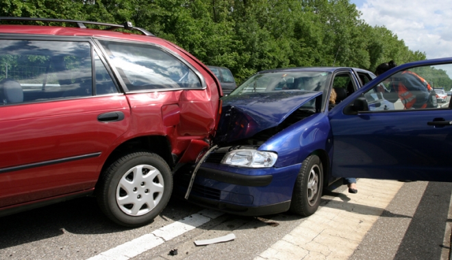 Schimbări majore în asigurările auto! Cine râde și cine plânge după bani - polita1-1482857594.jpg