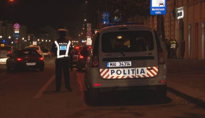 CONSTANȚA / BMW cu numere de Bulgaria, oprit cu 18 focuri de armă - politai-1453702430.jpg
