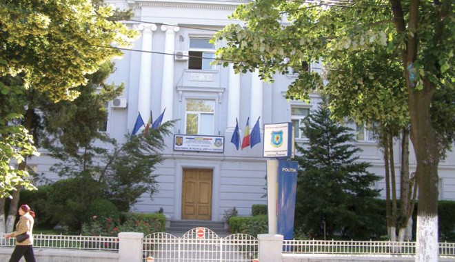 Cine va fi cel mai tare la concursul privind șefia IPJ Constanța? - politia-1309900498.jpg