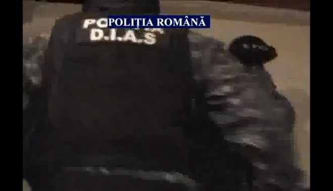 Ce spune Poliția Constanța despre descinderea la domiciliului grefierei din Mangalia / Video - politia-1331218865.jpg