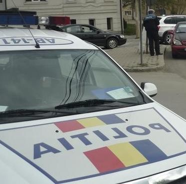 Impact violent între două autoturisme la Eforie Sud - politia-1341269086.jpg