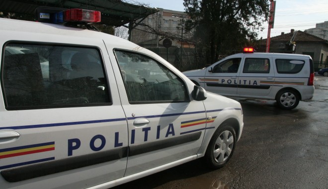 Accident rutier în zona Gării - politia-1360575608.jpg