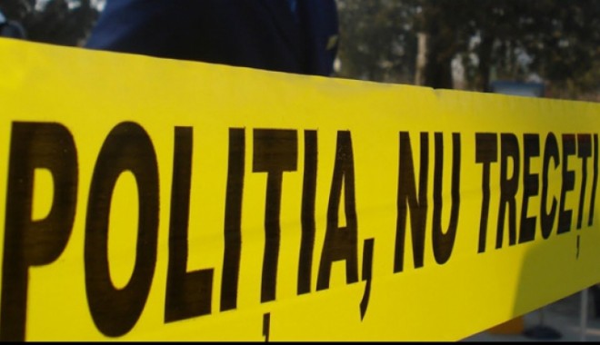 Descoperire macabră. O echipă RADET a găsit un cadavru mumificat într-un canal - politia-1365527581.jpg