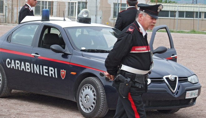Un român din Italia a încercat să arunce în aer o fabrică de jucării - politia-1372515266.jpg