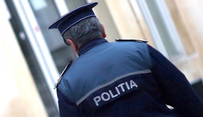 ATENȚIE în zona Peninsulară. Falși polițiști JEFUIESC oameni - politia-1380185552.jpg