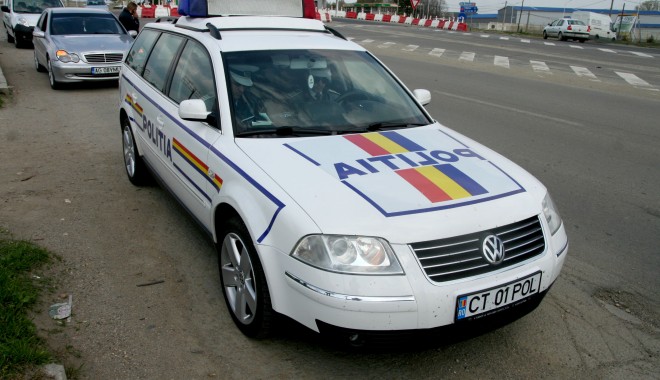 Ce a scos la iveală controlul microbuzelor de transport persoane, de pe Autostrada Soarelui - politia-1383752523.jpg