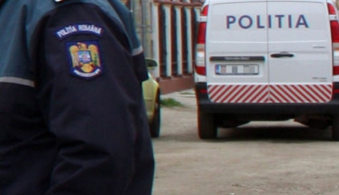 Administratorul unei de firmă de turism, anchetat pentru înșelăciune și fals - politia-1409331754.jpg