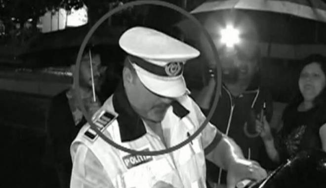 Polițistul erou a fost decorat de Iohannis - politia-1440229738.jpg