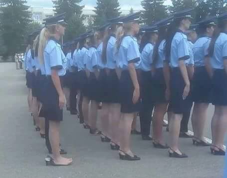 VIAȚA DE POLIȚIST E GREA, PARTEA A II-A. DETALIUL DIN IMAGINEA CARE A STRÂNS ZECI DE COMENTARII! - politia-1470312268.jpg