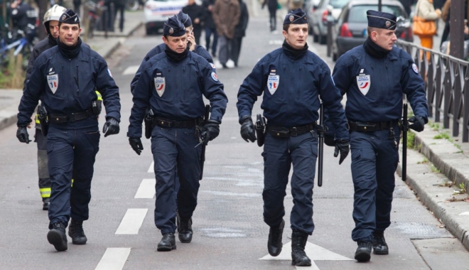 Un minor a fost reținut la Paris. El ar fi plănuit un atac terorist - politia-1473602051.jpg