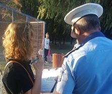 Constănțenii continuă să fie sancționați pentru mizeria făcută - politia-1475486351.jpg