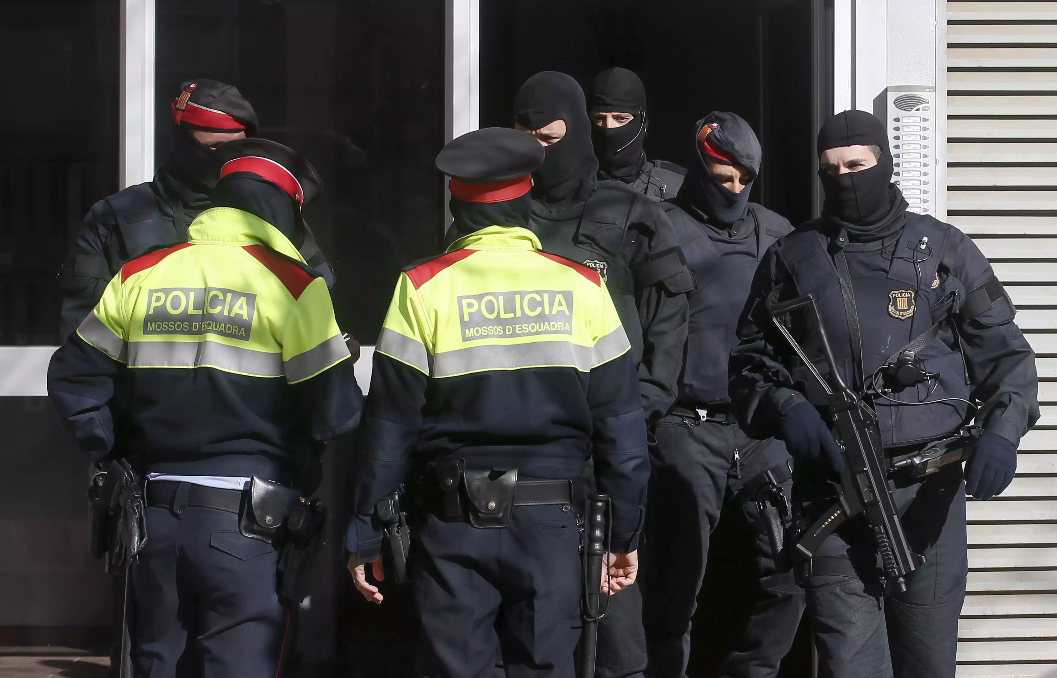 Medic român, liderul grupului care a răpit un olandez în Spania - politia-1499356391.jpg