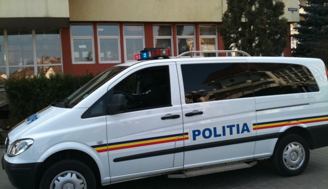 Polițist prins cu droguri în club! - politia-1513151791.jpg