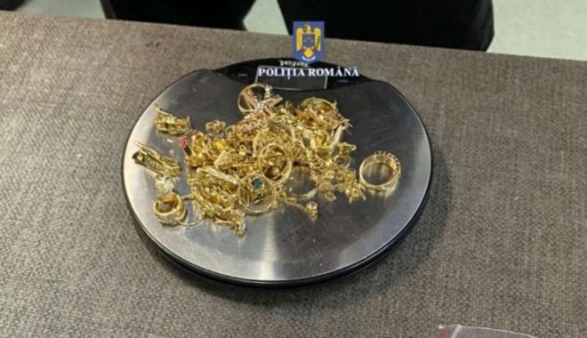 Percheziţii într-un caz de delapidare şi contrabandă cu bijuterii din metale preţioase - politia-1688830907.jpeg