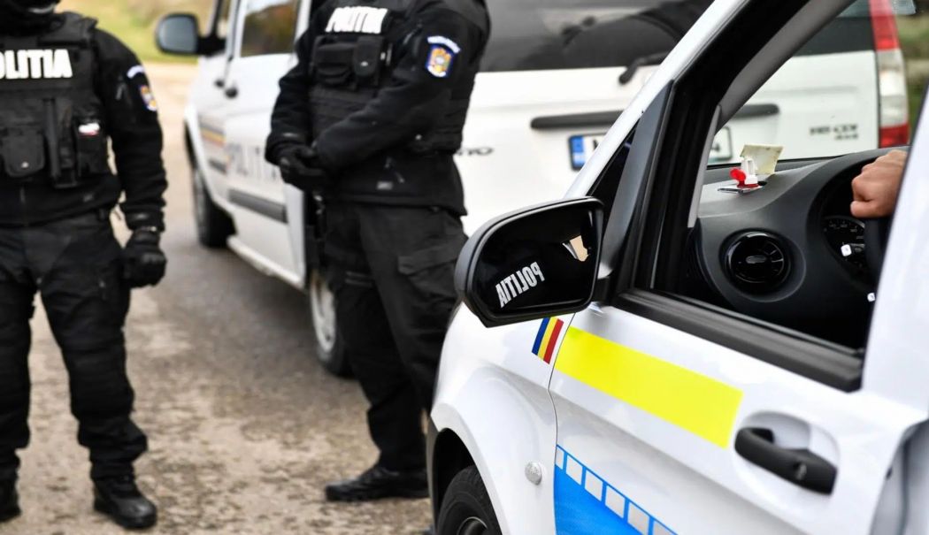Fraudă de aproape 2 milioane de lei la o casă de amanet. Cum procedau cele trei angajate anchetate - politia-1746522702.jpg