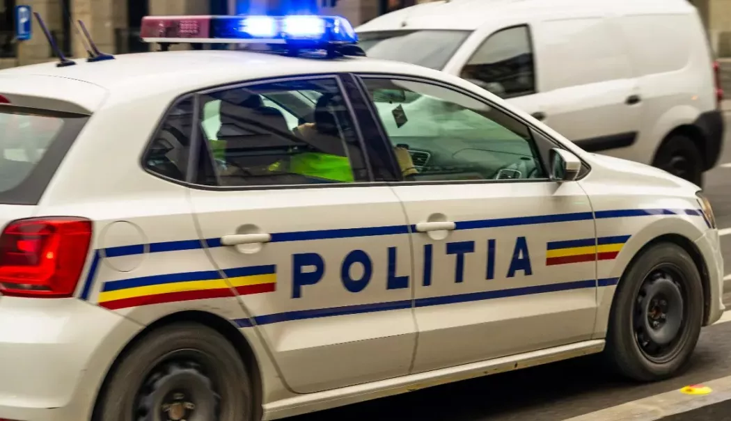 Foto - Un bărbat a fost arestat după ce și-ar fi abuzat fiica ani la rând