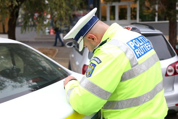 Un bărbat a fost arestat preventiv pentru că a încercat să mituiască un polițist în traficul din Constanța - politia-rutiera-1758714126.jpg