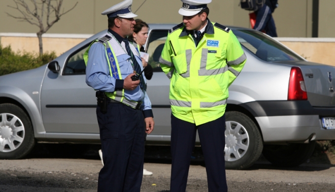 Sfaturile polițiștilor,  pentru un concediu liniștit la mare - politia1-1467556034.jpg