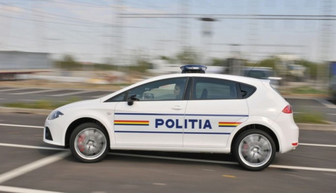 POLIȚIA RUTIERĂ în acțiune pe Autostrada Soarelui. Vezi ce a descoperit! - politia1345624302-1345710298.jpg
