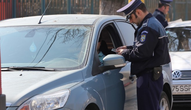 Atenție, pietoni! Rutieriștii au ieșit în stradă la dat amenzi - politia1372894870-1380531347.jpg
