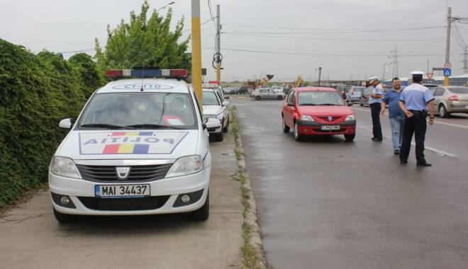 Atenție, pietoni! Polițiștii rutieri dau amenzi - politia1378266935-1414748691.jpg