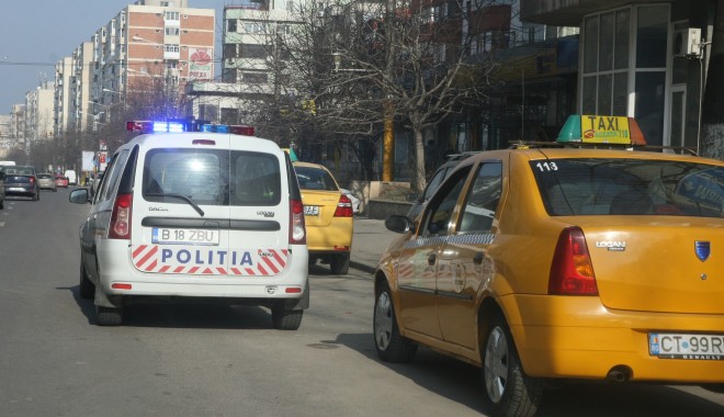 24 de permise reținute de polițiștii de la Rutieră în acest week-end - politia2-1336905026.jpg