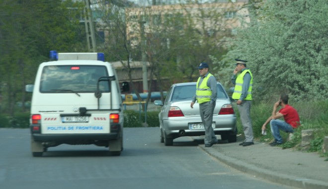 Un constănțean, călăuză pentru emigranți și Afganistan și Egipt - politia2-1348050532.jpg