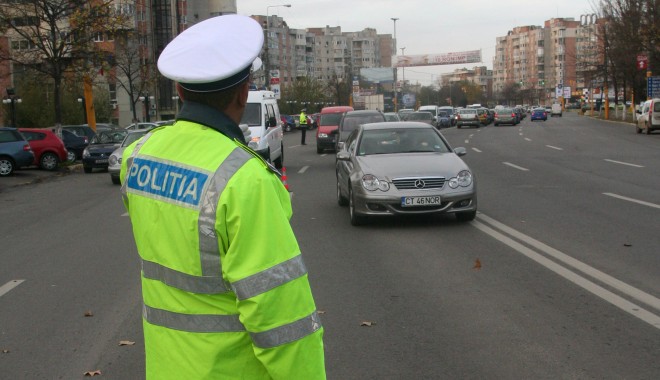 Iată ce se întâmplă  dacă nu porți centura de siguranță - politia2-1369797180.jpg