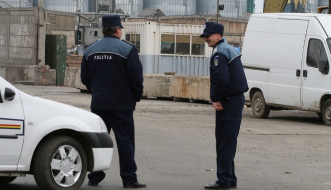 Mii de scandaluri aplanate de polițiști, în week-end - politia2-1380554775.jpg