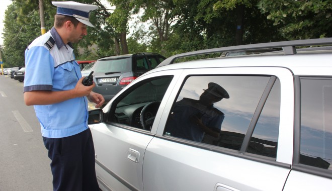 La volan, fără permis de conducere - politia2-1383924812.jpg