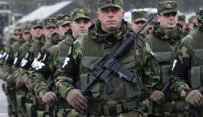 UE prelungește până în 2016 misiunea în Kosovo - politia2-1402590411.jpg