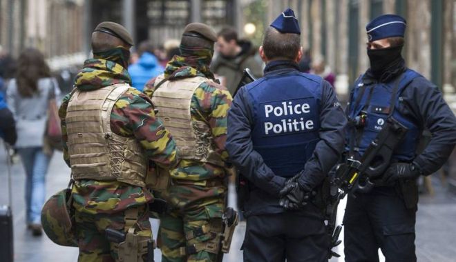 Atac armat în Bruxelles. Un bărbat a deschis focul cu un Kalașnikov - politia2-1545655285.jpg