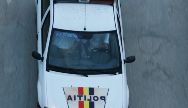 Conducea fără a deține permis de conducere - politia22-1359020222.jpg
