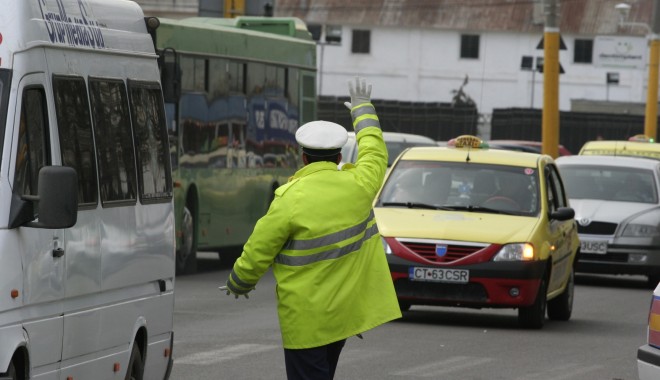 266 de sancțiuni în ultimele 24 de ore - politia3-1348658425.jpg